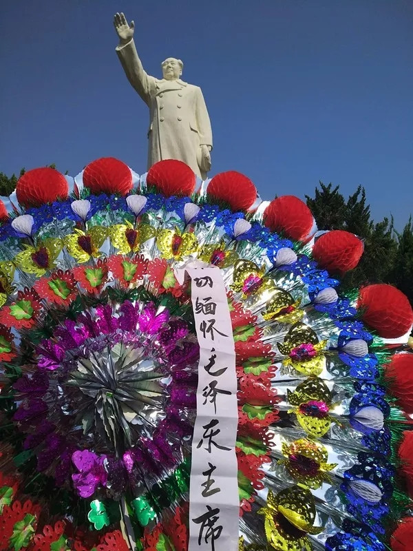 石家庄老区人民缅怀毛主席现场实拍
