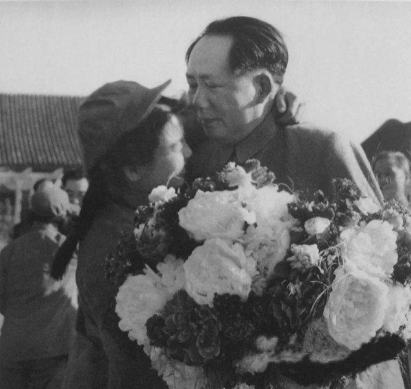 红墙摄影师眼中的毛主席