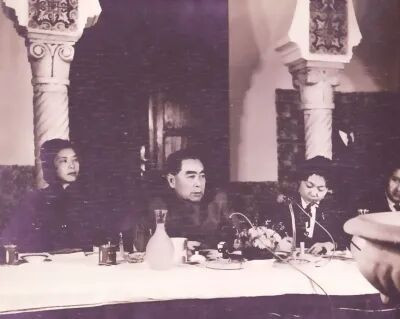 为培养新中国外交人才尽心竭力的女外交官龚澎