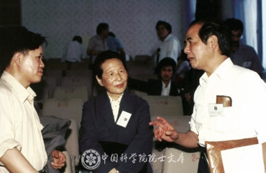 “龙芯一号”上为何刻下她的名字?