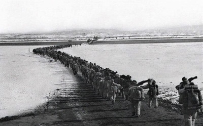 白宫正在招兵买马建“中国屋”,美国这个坎,我们必须迈过去!