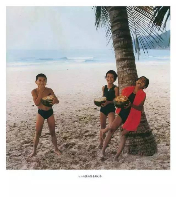 日本摄影家说:根本不用抓拍,1980年代的中国儿童每一个都那么纯真