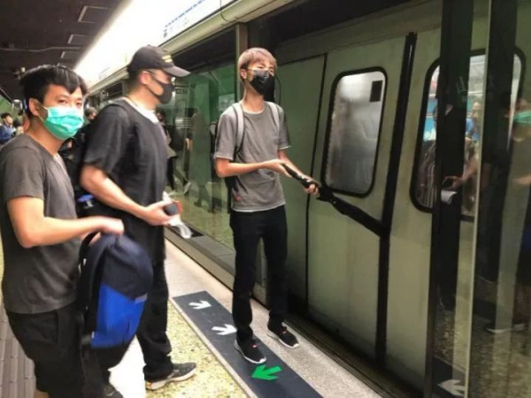美国中情局在香港做了什么?