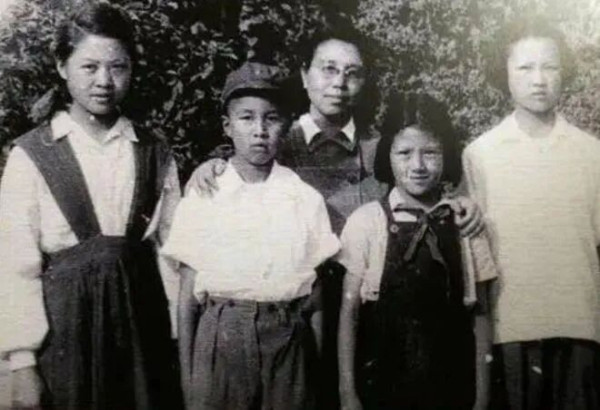 秦铁：短暂的辉煌：我的父亲博古