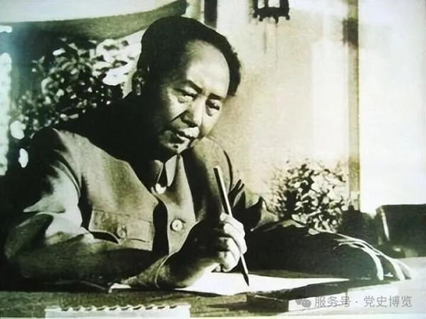 毛主席为什么请斯大林派一个学者来看他的文章？