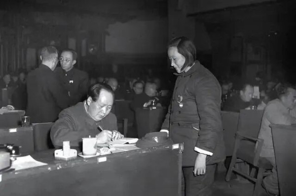 那个找毛主席签名的“治淮一等功臣”李秀英去世了！