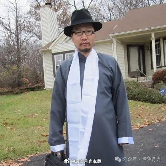 痛心，“美国国师”在美国混到在线要饭，哈哈！