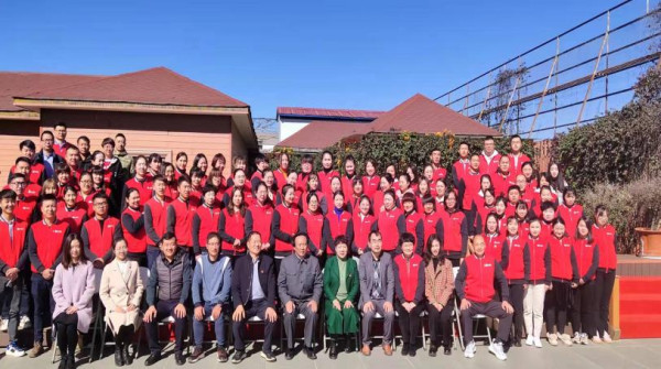中国红色文化研究会老山精神专业委员会红色文化公益宣讲进企业受欢迎
