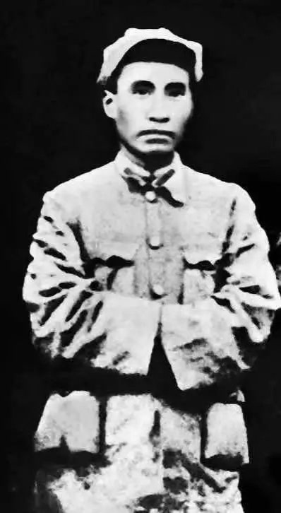 破袜子满是补丁,去世才被发现没领过工资……他是人民的元帅,却只说自己是“一个合格的老兵”