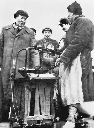 1953年,在蛇山辨认出毛主席的豆蔻女孩