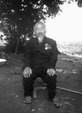 张灵甫洗得白吗？