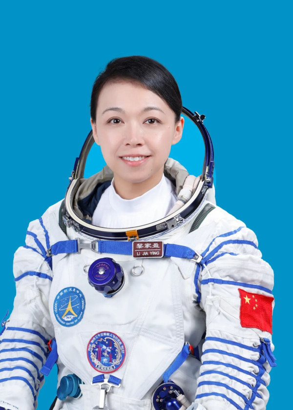 首位香港女航天员亮相
