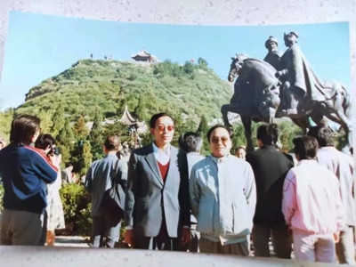 刘文斌:程代熙:一位在反水和忏悔成为时髦时不改初心的文艺理论家