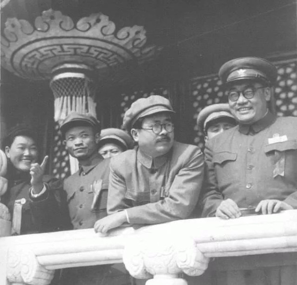 任弼时：党的骆驼、中国人民的骆驼！