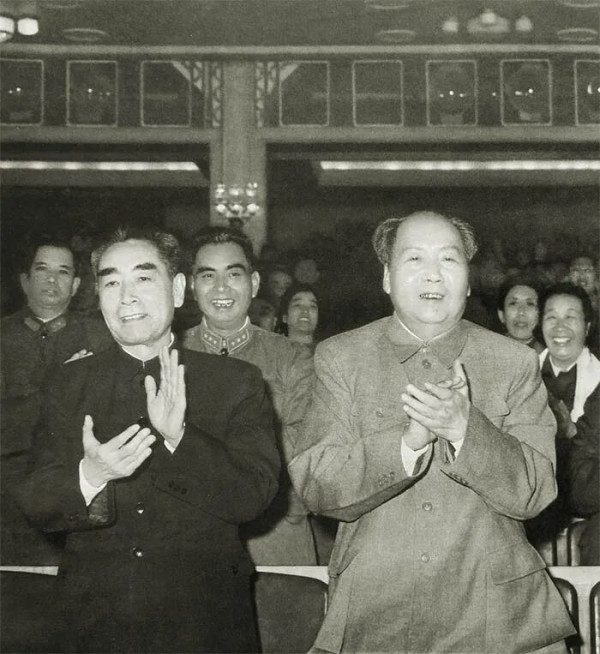 周恩来与刘亚楼