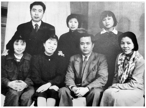 共产国际与中共召开七大的一段秘闻