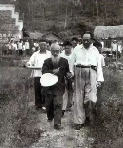 毛主席诞辰129周年:以100张罕见照片来缅怀他老人家!