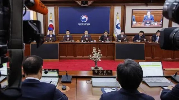 中期选举惨败，资本和人民都抛弃了尹锡悦