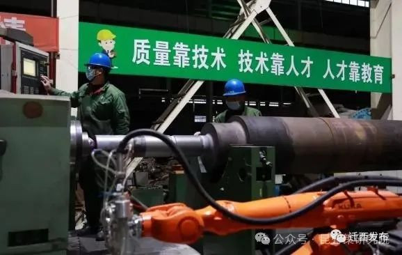 陈先义:民营企业就是要像瑞兆激光那样把工人群众高高举起