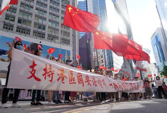 敌人统统拿下！坏人四散溃逃！23年后，国安法终于让我们完整“统管”香港！