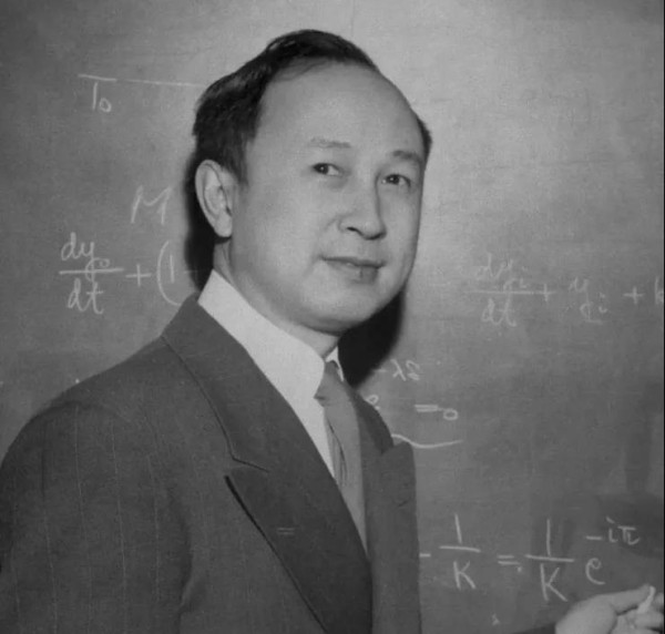 聂荣臻秘书给钱学森送猪肉，被钱学森轰出家门，聂荣臻：你是真笨