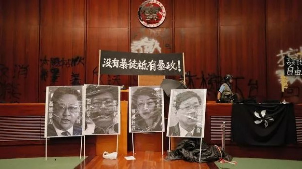 美国中情局在香港做了什么?