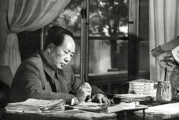 “人民，只有人民，才是创造世界历史的动力”，毛主席对中国历史叙事框架的重塑