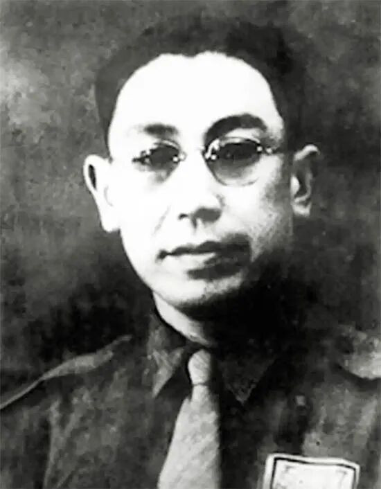 现代谍报大师董必武