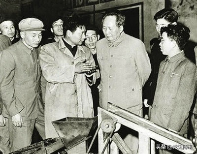 毛泽东:全心全意地依靠工人阶级