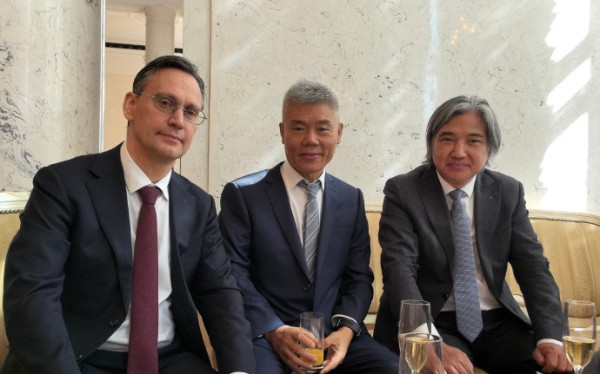 司马南:不能一边戕害俄罗斯的根本利益,一边还要它提供便利