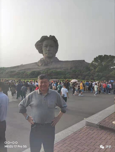 美国前商务部长去毛主席家乡干嘛?