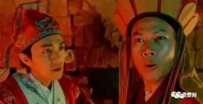 红色回归的重大信号!“又红又专”重回官方话语体系,清除“精神污染”即将开始?