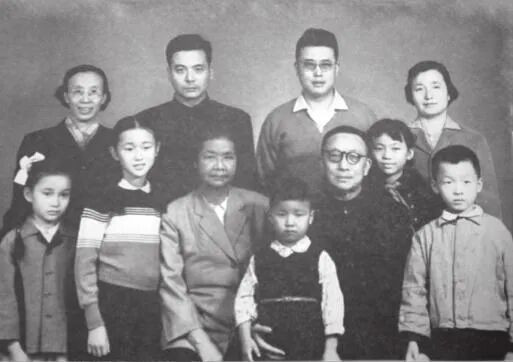 永远遵循祖父许德珩的教导：“做社会主义的中坚分子”