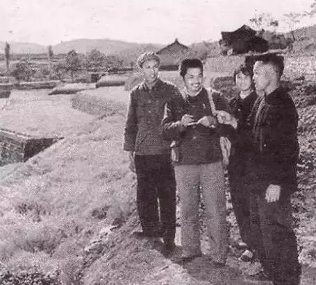 来看看吧，这就是70年代的县委书记！