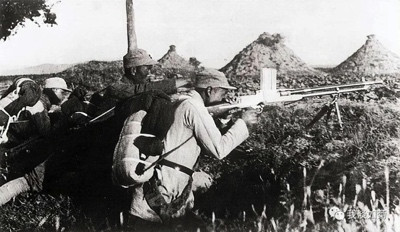抗战时期苏联援助给中国多少武器?给八路军多少?从一挺机枪说起
