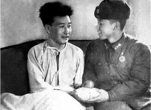 老梁,来看看你抹黑攻击的雷锋到底是个怎样的人!