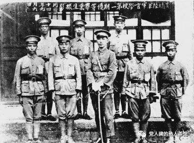 共产党员毛泽东是如何当好国民党中央宣传部部长的?