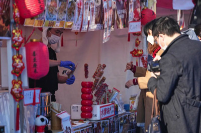 在日本体验中国春节,大熊猫和中餐缺一不可!