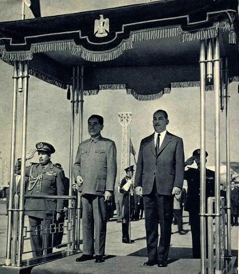周恩来在中国与埃及建交前后
