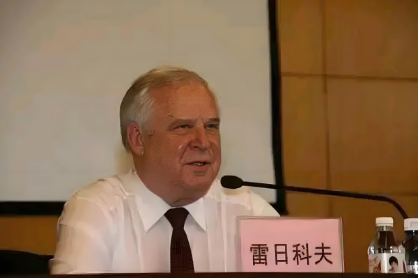 雷日科夫:对苏联解体前几个不可思议现象的回忆和反思