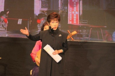 台湾高雄立安倍晋三铜像,洪秀柱怒斥:日本人是我们阿公吗?