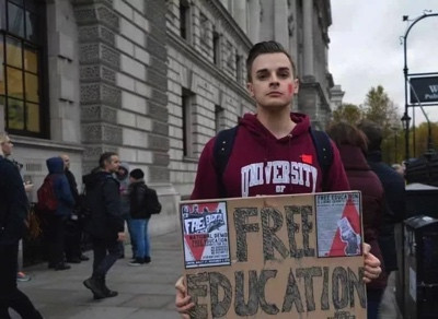 读完大学一身债!恐怖的美国助学贷款