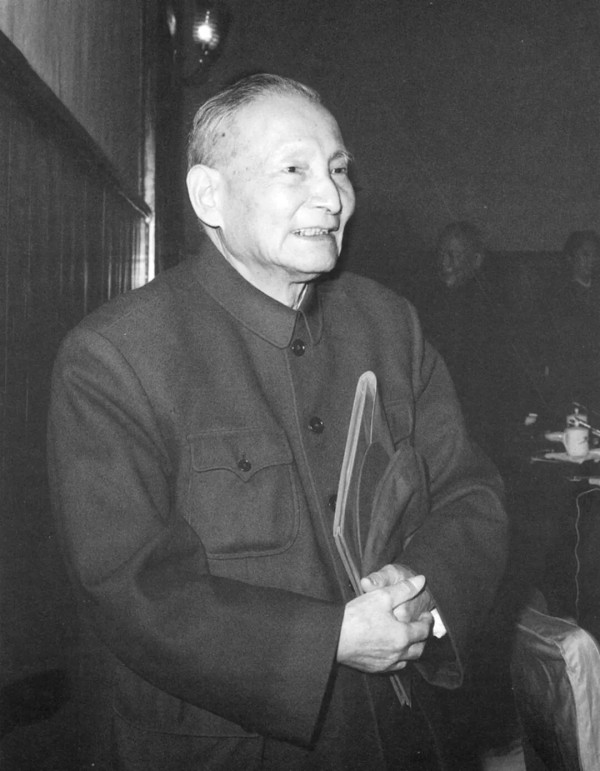 新中国首个春节，陈云为何提倡不拜年