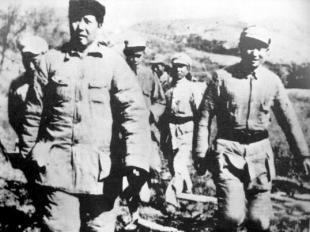 鱼水情深：毛主席在延安给群众拜年