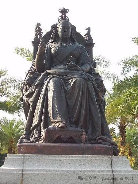 郭松民:也谈香港应该建立谁的铜像?