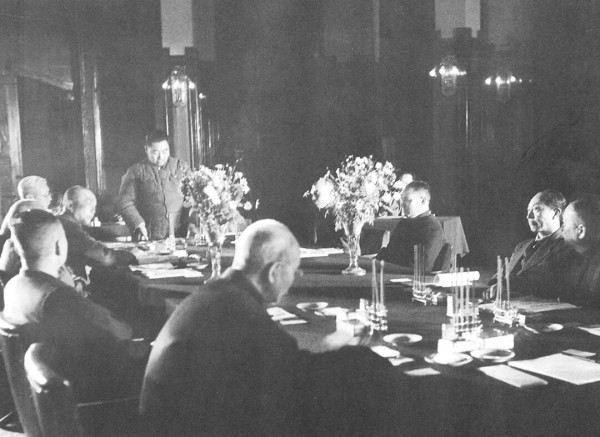 1949年国共和谈,李济深劝告李宗仁白崇禧:一切听毛主席的!