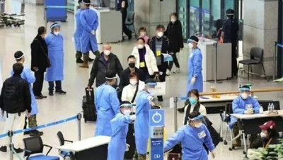 挂黄牌、住检疫所…最近中国入境日韩是种怎样的体验?