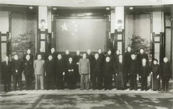 “甘为民仆耻为官”：董必武的波澜一生诠释共产党人政绩观