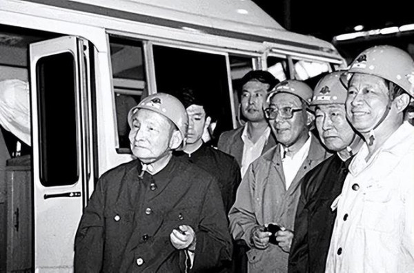 鹿野：陈云是如何当好广大工人的朋友的？