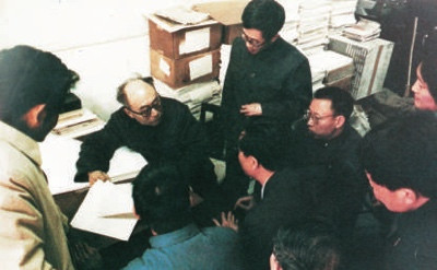 喜报贴到单位门口,他们为何沉默